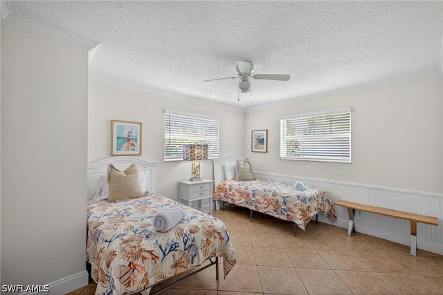 559 105th AVE N, Naples, FL 34108