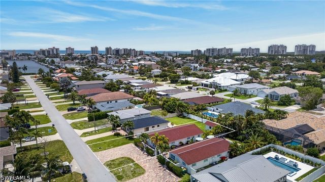 559 105th AVE N, Naples, FL 34108