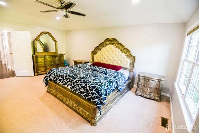 122 Morgan Way, Monroe, NJ 08831