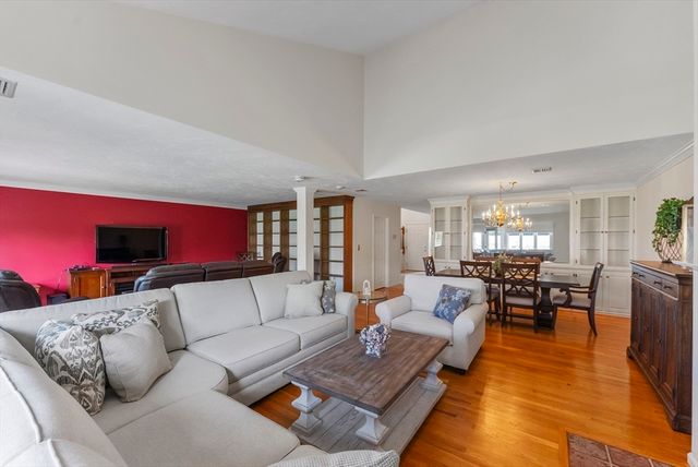42 Fairway Dr Golfview, Plymouth, MA 02360