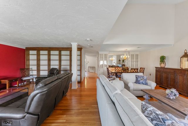 42 Fairway Dr Golfview, Plymouth, MA 02360