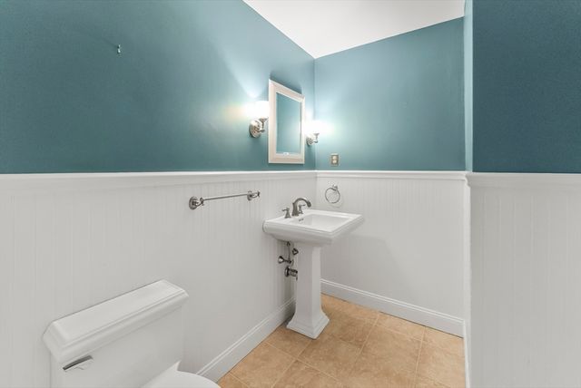 42 Fairway Dr Golfview, Plymouth, MA 02360