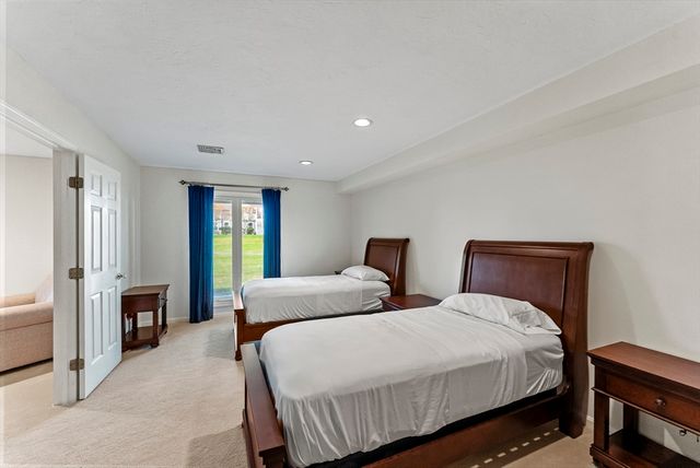 42 Fairway Dr Golfview, Plymouth, MA 02360