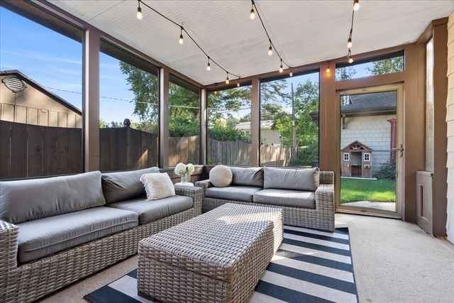 645 S Belmont Avenue, Arlington Heights, IL 60005