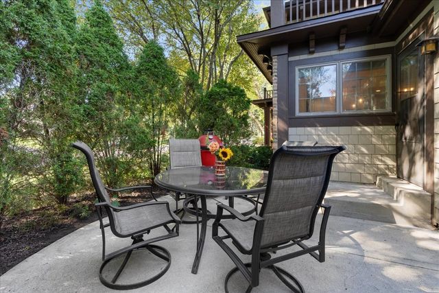 645 S Belmont Avenue, Arlington Heights, IL 60005
