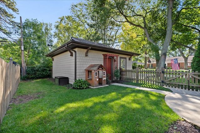 645 S Belmont Avenue, Arlington Heights, IL 60005