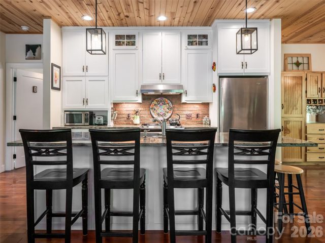 565 Bailey Street, Mars Hill, NC 28754