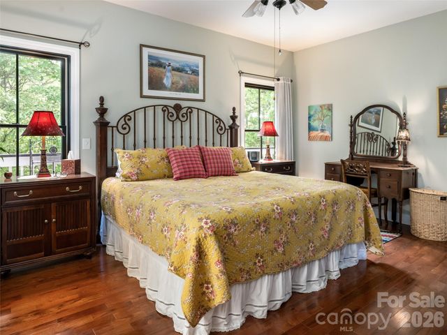 565 Bailey Street, Mars Hill, NC 28754