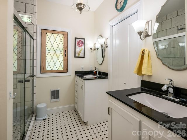 565 Bailey Street, Mars Hill, NC 28754
