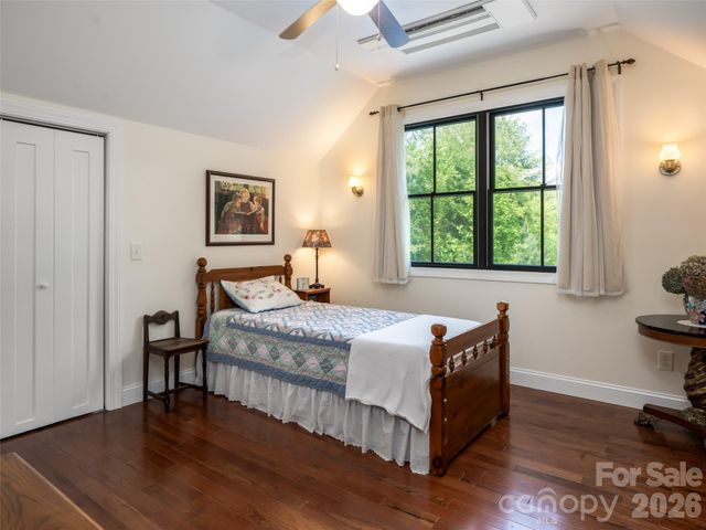 565 Bailey Street, Mars Hill, NC 28754