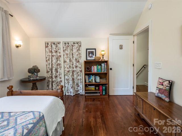 565 Bailey Street, Mars Hill, NC 28754