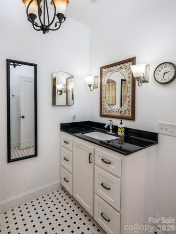 565 Bailey Street, Mars Hill, NC 28754