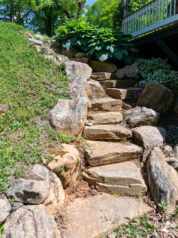 565 Bailey Street, Mars Hill, NC 28754
