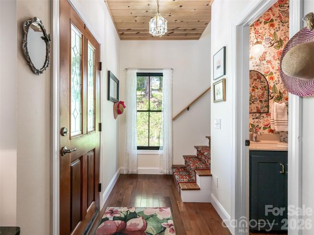565 Bailey Street, Mars Hill, NC 28754