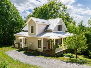 565 Bailey Street, Mars Hill, NC 28754