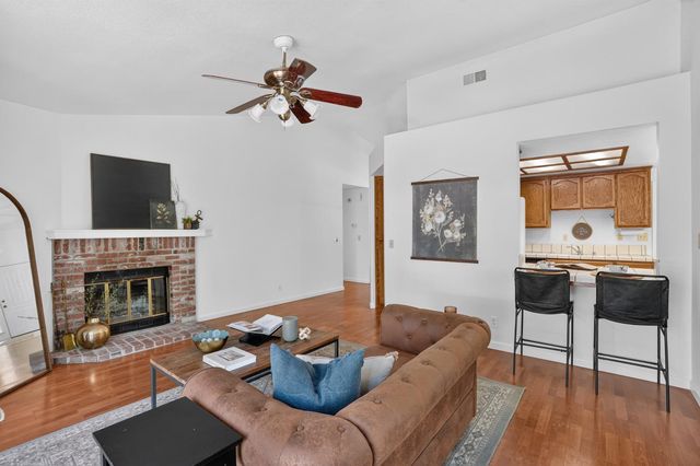 6512 Paseo Del Sol Way, Elk Grove, CA 95758