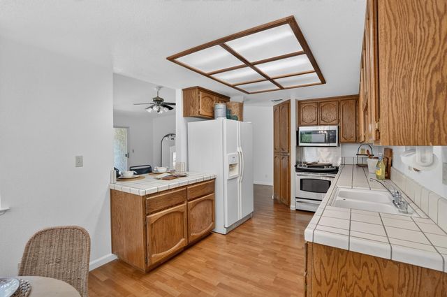 6512 Paseo Del Sol Way, Elk Grove, CA 95758
