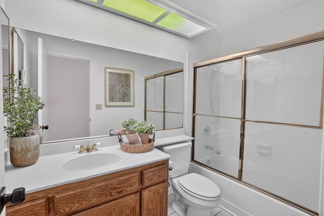 6512 Paseo Del Sol Way, Elk Grove, CA 95758