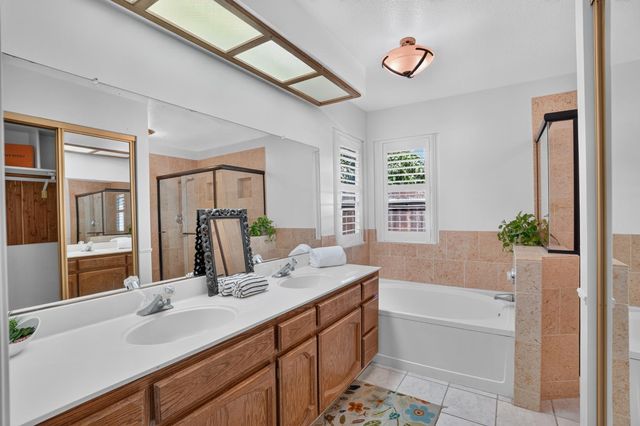 6512 Paseo Del Sol Way, Elk Grove, CA 95758