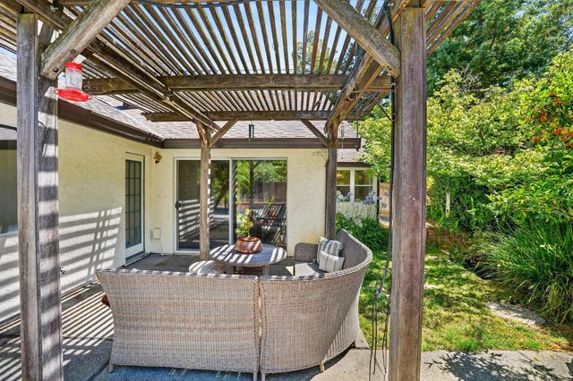 6512 Paseo Del Sol Way, Elk Grove, CA 95758