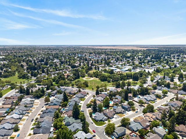 6512 Paseo Del Sol Way, Elk Grove, CA 95758