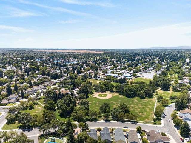 6512 Paseo Del Sol Way, Elk Grove, CA 95758
