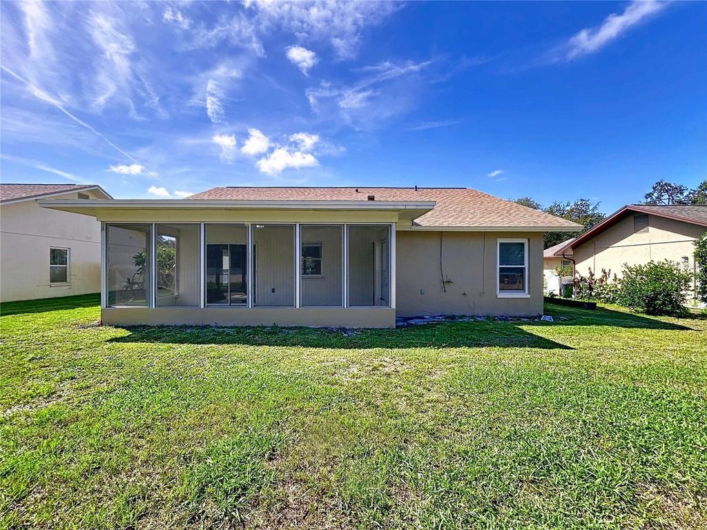 Image 15 of property listing at 8101 CASUARINA DRIVE, Port Richey, FL 34668