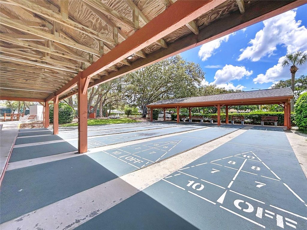 Image 25 of property listing at 8101 CASUARINA DRIVE, Port Richey, FL 34668