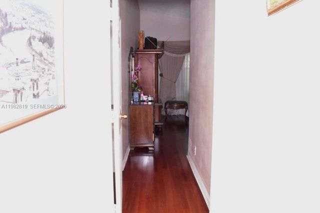 16319 SW 11th St, Pembroke Pines, FL 33027