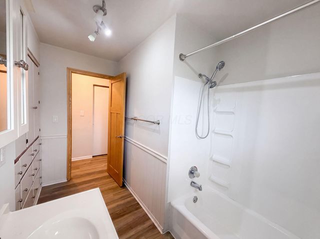 2221 Myrtle Avenue, Columbus, OH 43211