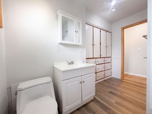 2221 Myrtle Avenue, Columbus, OH 43211