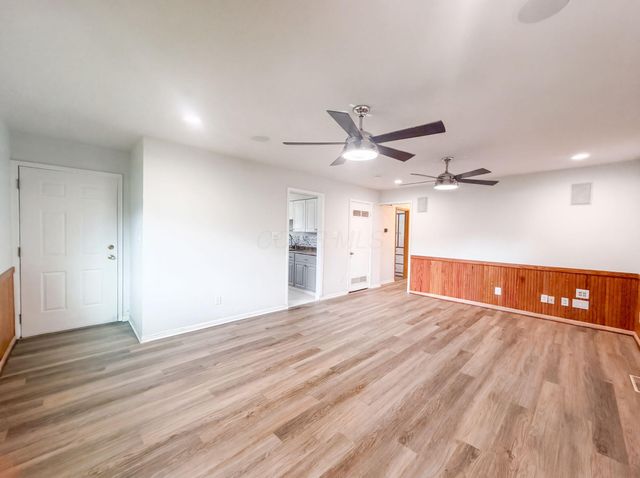 2221 Myrtle Avenue, Columbus, OH 43211