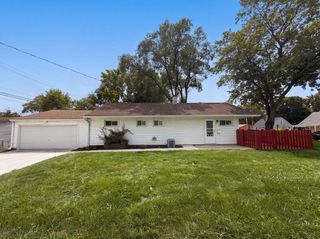 2221 Myrtle Avenue, Columbus, OH 43211