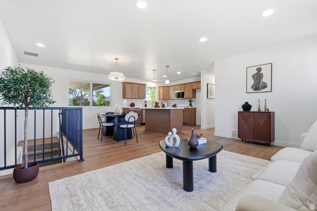 370 E 9400 S, Sandy, UT 84070