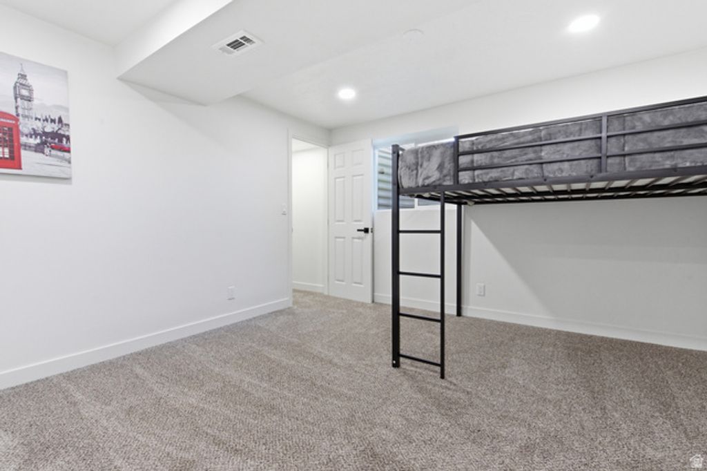 Image 15 of property listing at 370 E 9400 S, Sandy, UT 84070