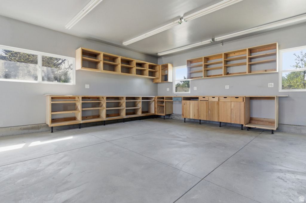 Image 22 of property listing at 370 E 9400 S, Sandy, UT 84070