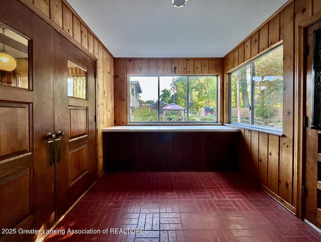 2505 Hanover Drive, Lansing, MI 48911