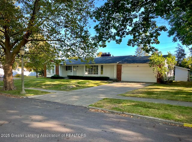 2505 Hanover Drive, Lansing, MI 48911