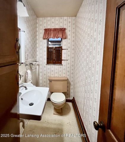 2505 Hanover Drive, Lansing, MI 48911