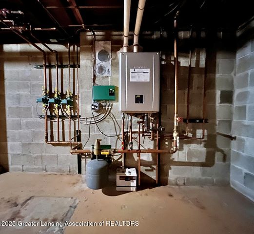 2505 Hanover Drive, Lansing, MI 48911