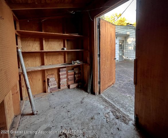 2505 Hanover Drive, Lansing, MI 48911