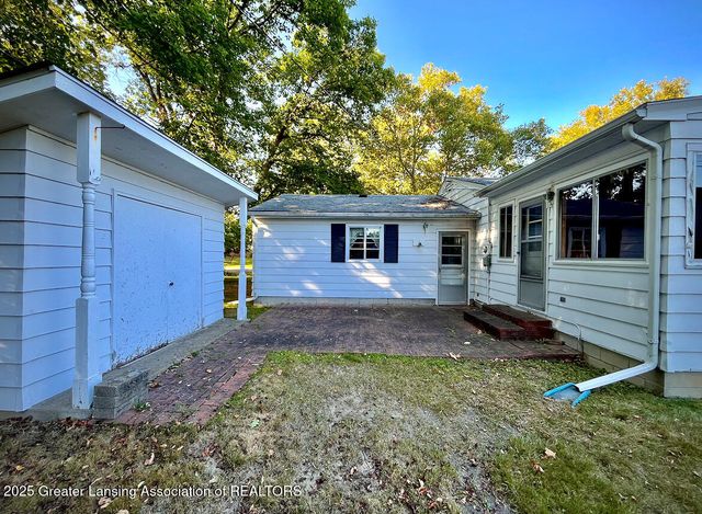 2505 Hanover Drive, Lansing, MI 48911