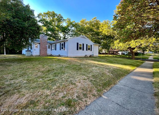 2505 Hanover Drive, Lansing, MI 48911