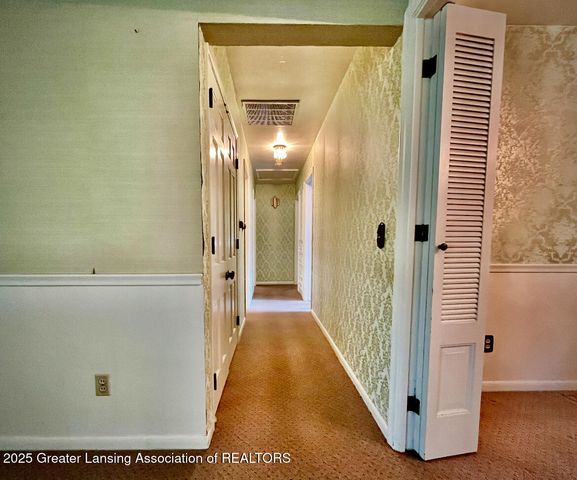 2505 Hanover Drive, Lansing, MI 48911