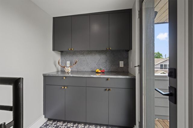 1175 San Bernard ST, Austin, TX 78702