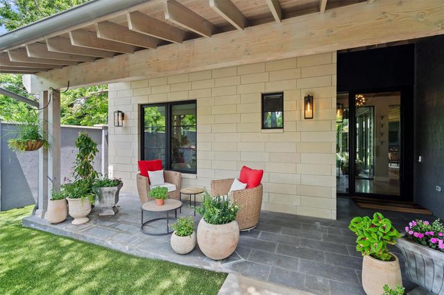 1175 San Bernard ST, Austin, TX 78702