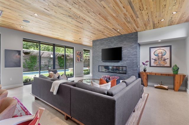 1175 San Bernard ST, Austin, TX 78702