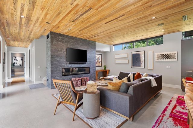1175 San Bernard ST, Austin, TX 78702