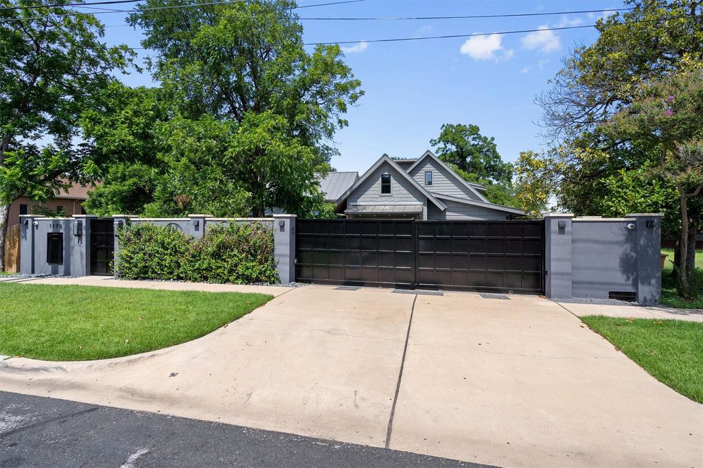 1175 San Bernard ST, Austin, TX 78702