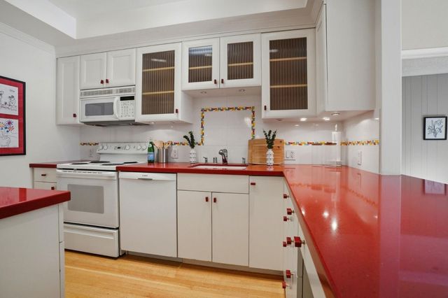 525 Almer Road 106, Burlingame, CA 94010